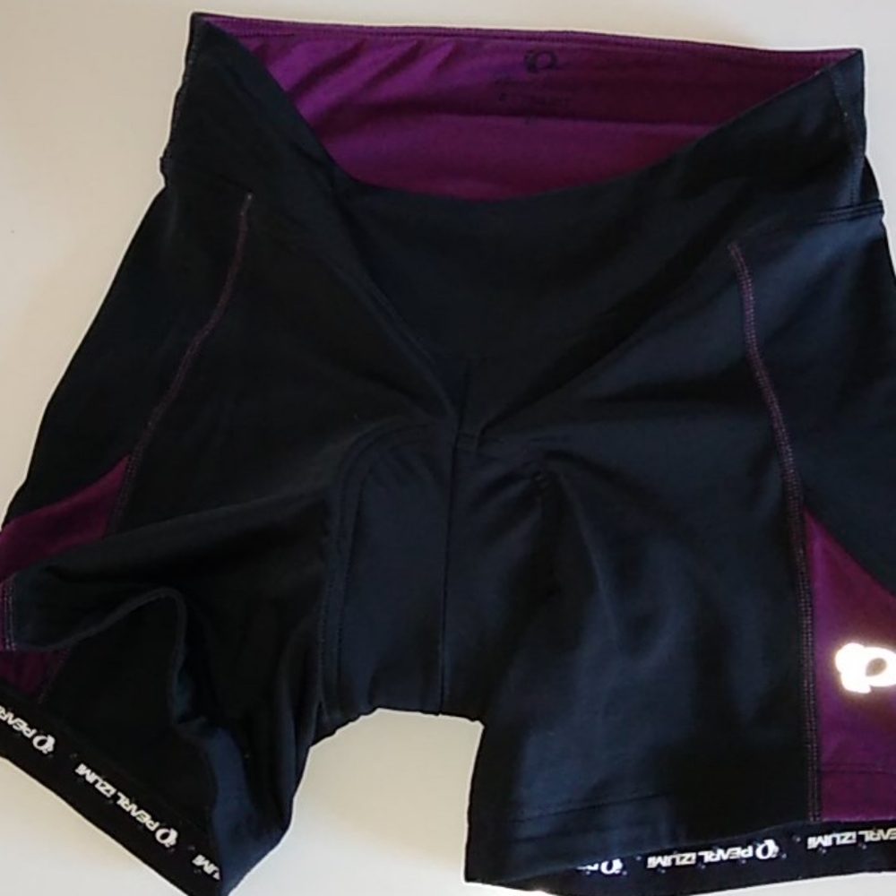 Size medium pearl izumi bike shorts